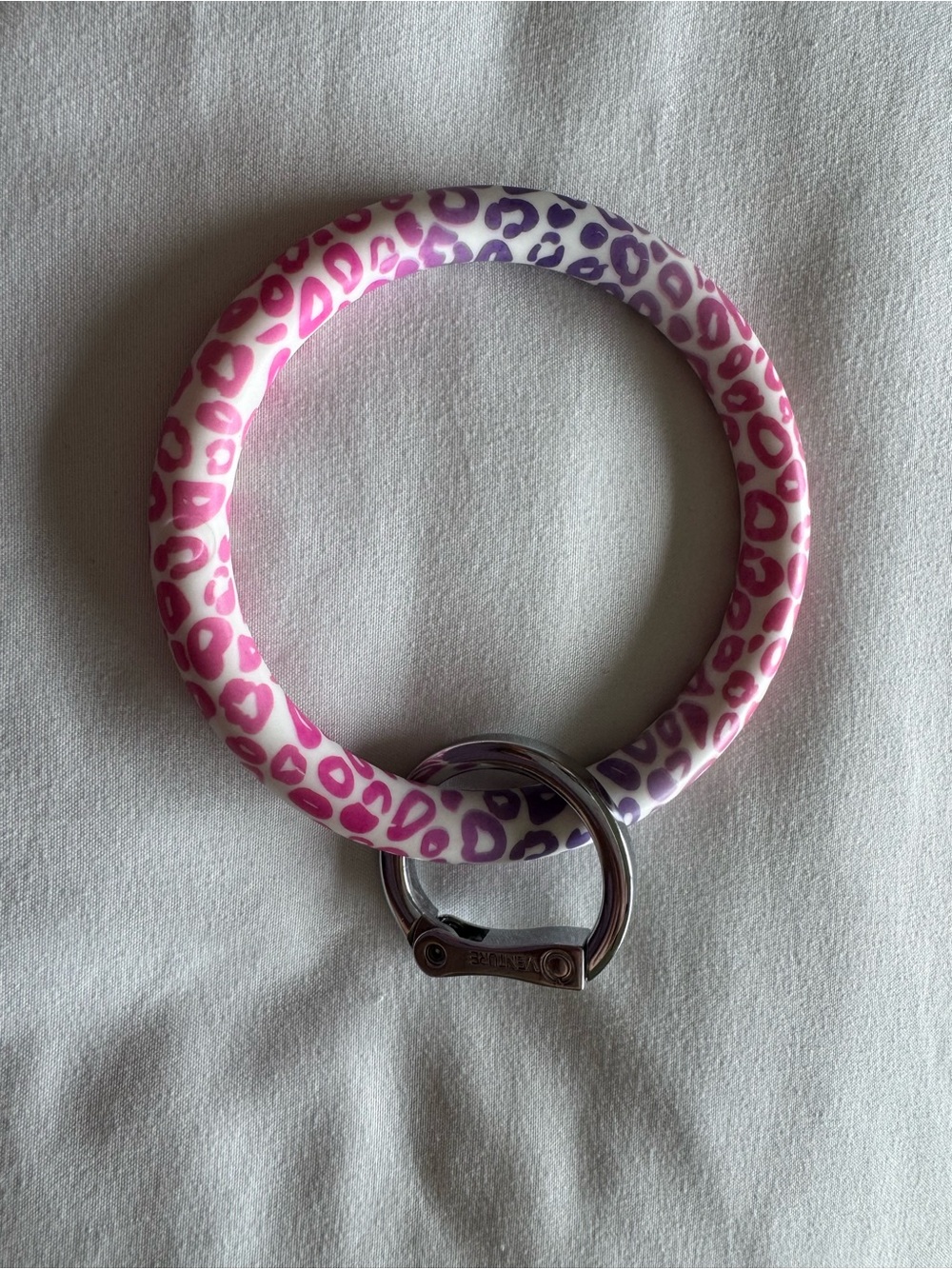 Oventure Silicone Big O Ring Pink & Purple Leopard Print Wrist Key Ring